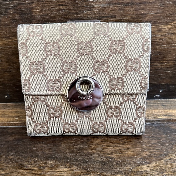 Gucci Tan and Brown Monogram Wallet - Picture 1 of 13